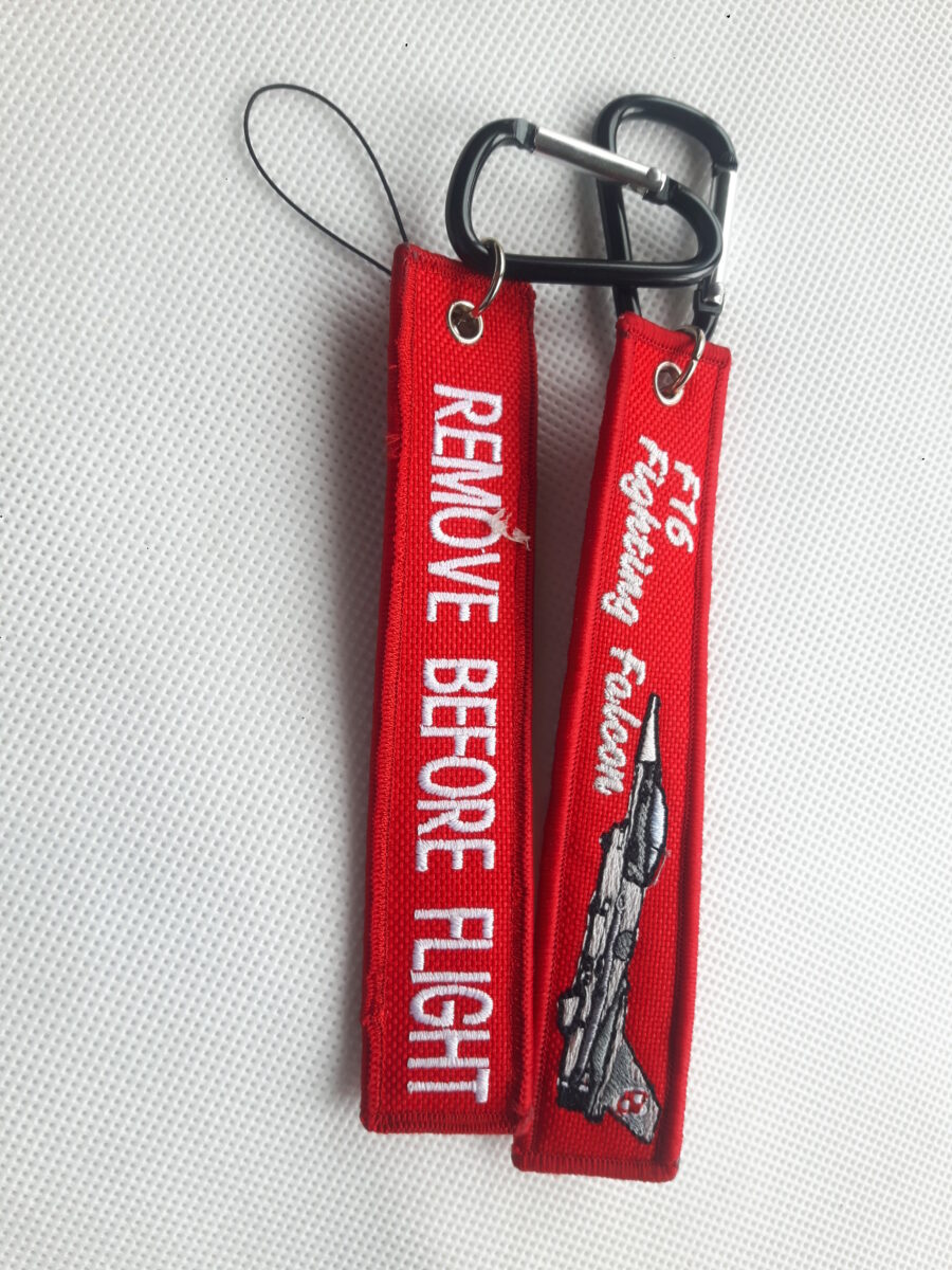 Remove before flight - czerwony F-16
